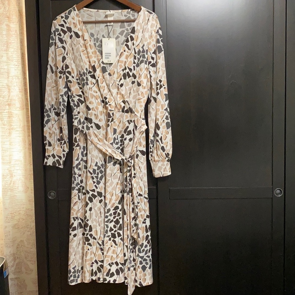 H&M Wrap Dress NWT Medium